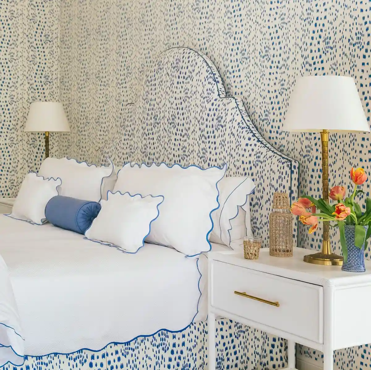 Wallpaper installation service in Sunrise Manor, NV